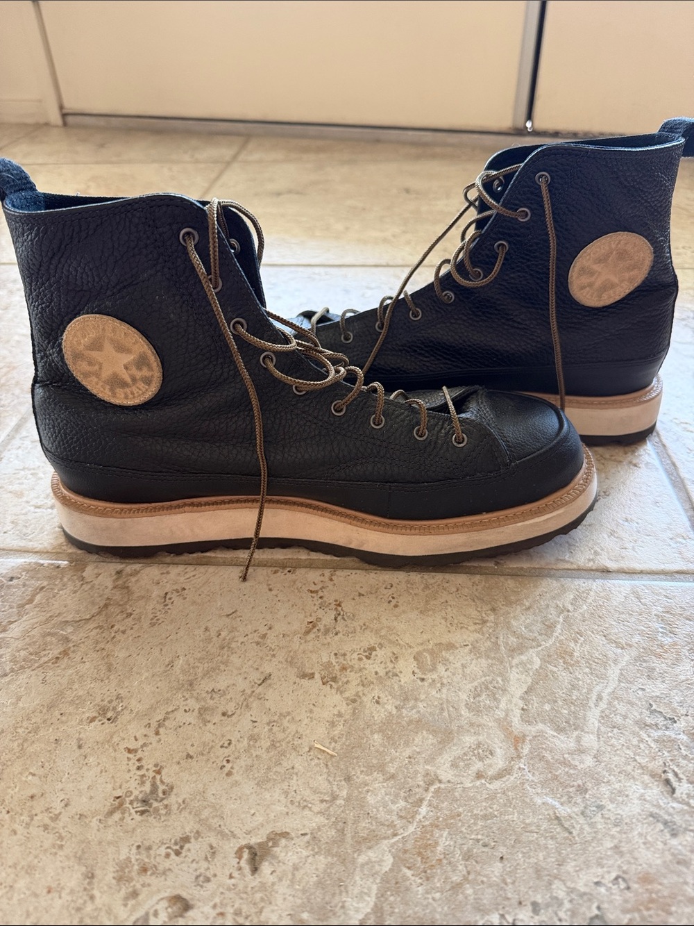Mens Black Leather High-Top Converse Boots with Contrast Sole